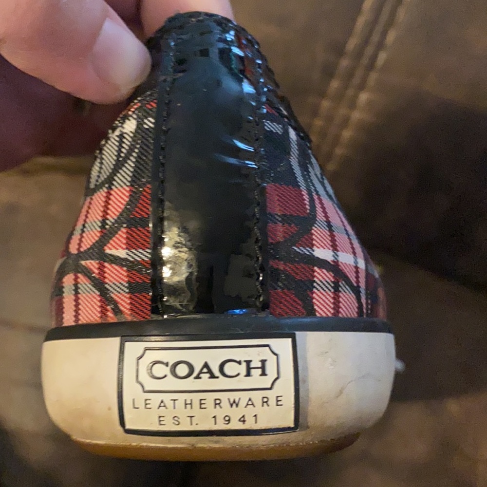 Shoes - Picture 3 of 4